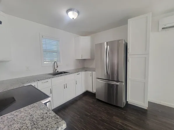 6302 Jackson Rd #2, Hitchcock, TX 77563