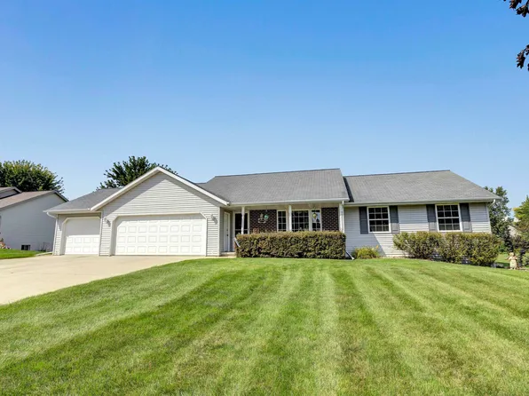 2594 Spica Ln, Green Bay, WI 54311