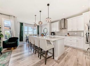 56 Belmont Ter SW, Calgary, AB T2X 4H6