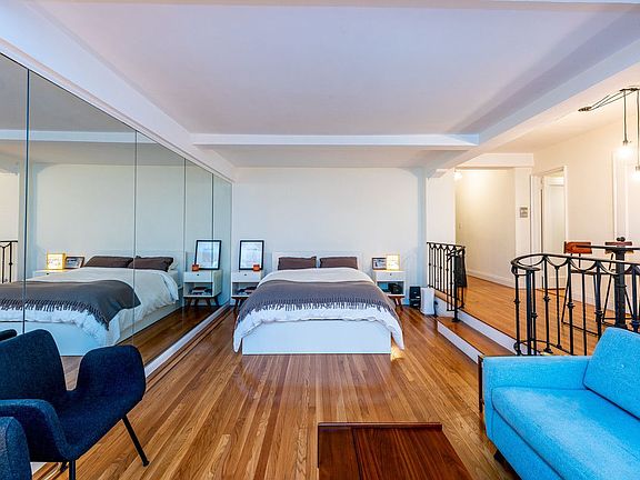 5th image of 160 7th Ave #801