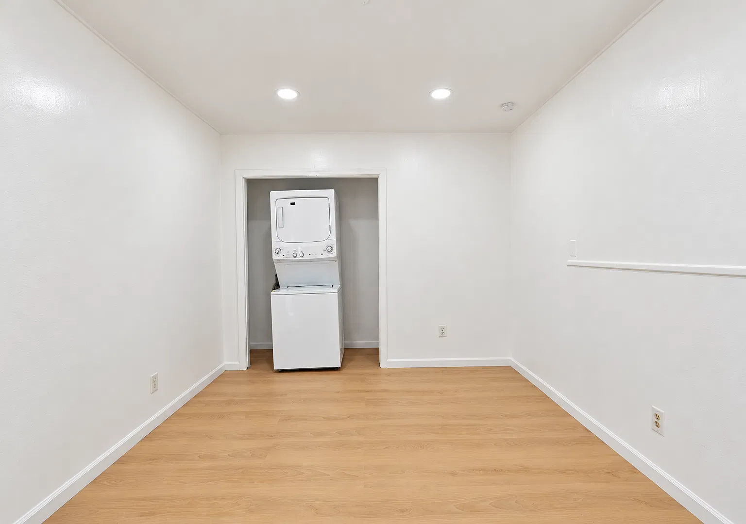 604 West 10th Street — Photo 4