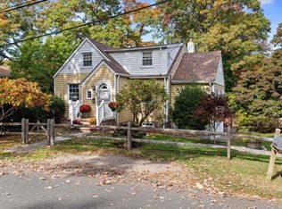 23 Belmont Rd, Sound Beach, NY 11789