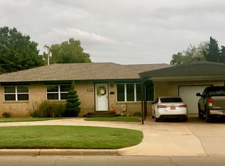 1414 Modelle Ave, Clinton, OK 73601