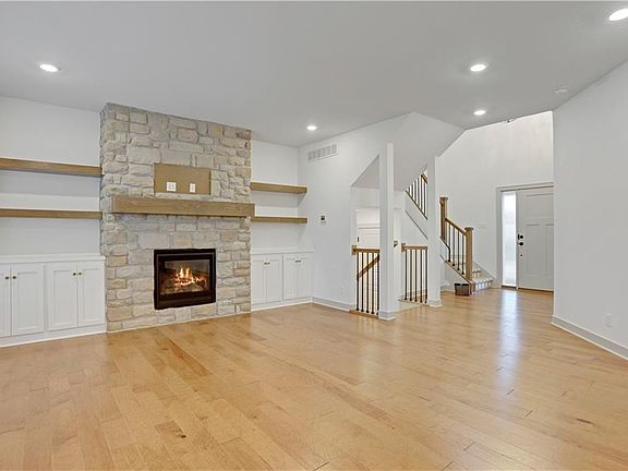 3rd image of 9004 NE 111th Pl