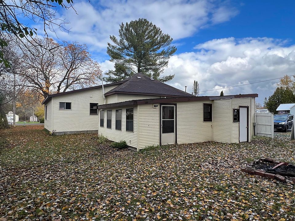 532 Duncan Ave, Cheboygan, MI 49721 Zillow