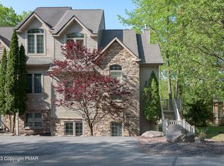 36 Mountainwoods Dr, Lake Harmony, PA 18624