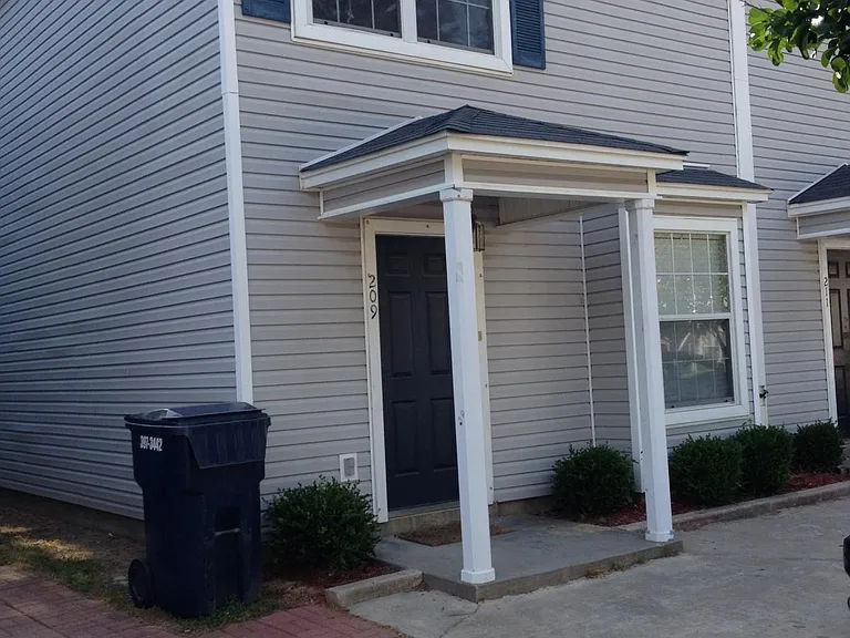 1102 Flanagan Rd #1 — Photo 1
