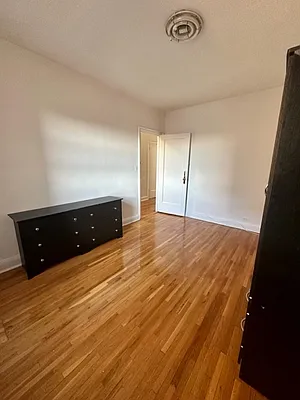 Sold by Esther Flynn Real Estate | media 7