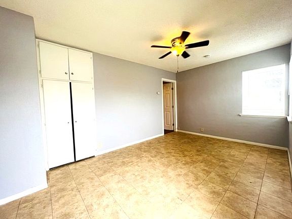 3rd image of 9205 Olive St #9207