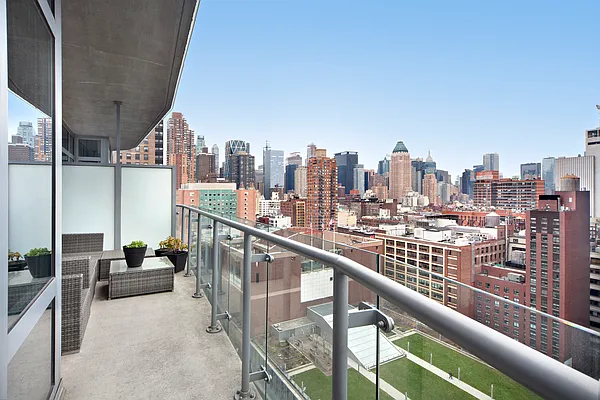 Rented by Douglas Elliman | media 22