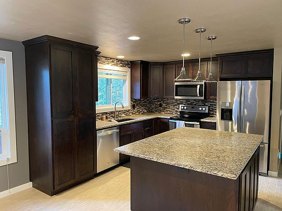 Fully furnished kitchen