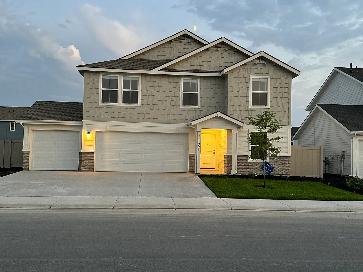 4 bed, 1874 sqft, $2,900 — Photo 1