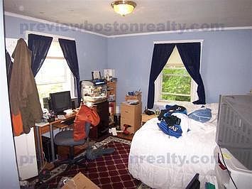 2nd image of 188 Faneuil St #D2