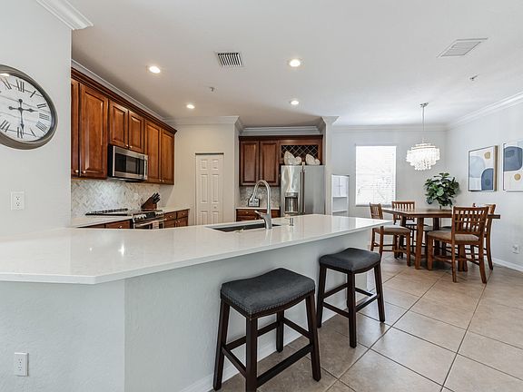 5th image of 265 Indian Creek Parkway #101