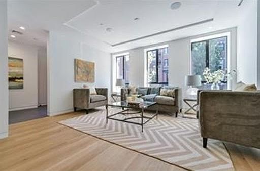 2nd image of 451 Marlborough St #W