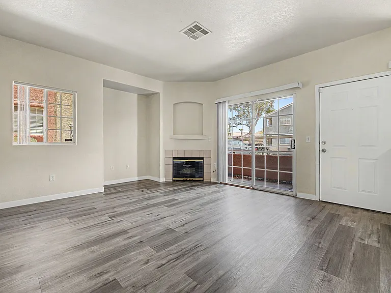 4730 E Craig Rd #26 — Photo 9