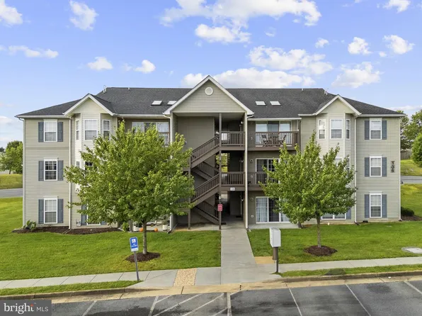 136 Brookland Ct APT 9, Winchester, VA 22602