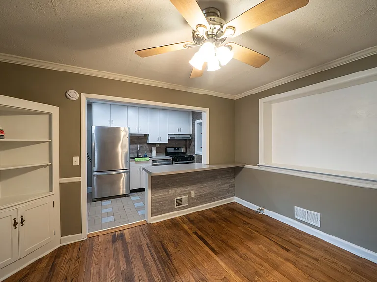 705 Eastshire Dr — Photo 14