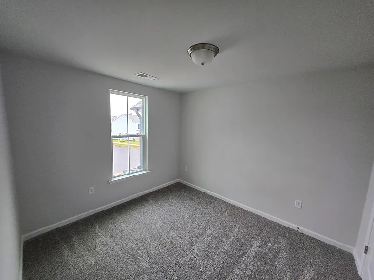 611 Glen Clova — Photo 17