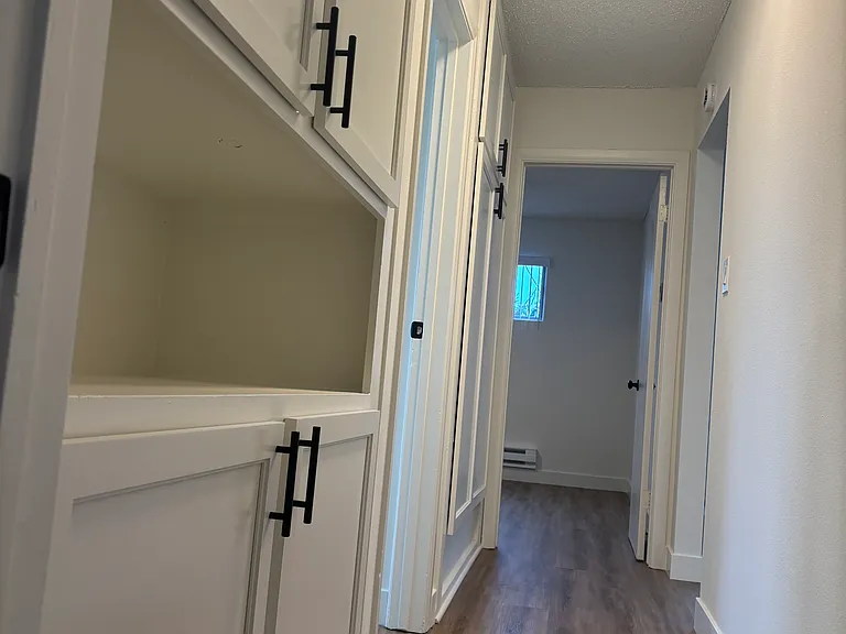 PARK ROYAL MANOR — Photo 14