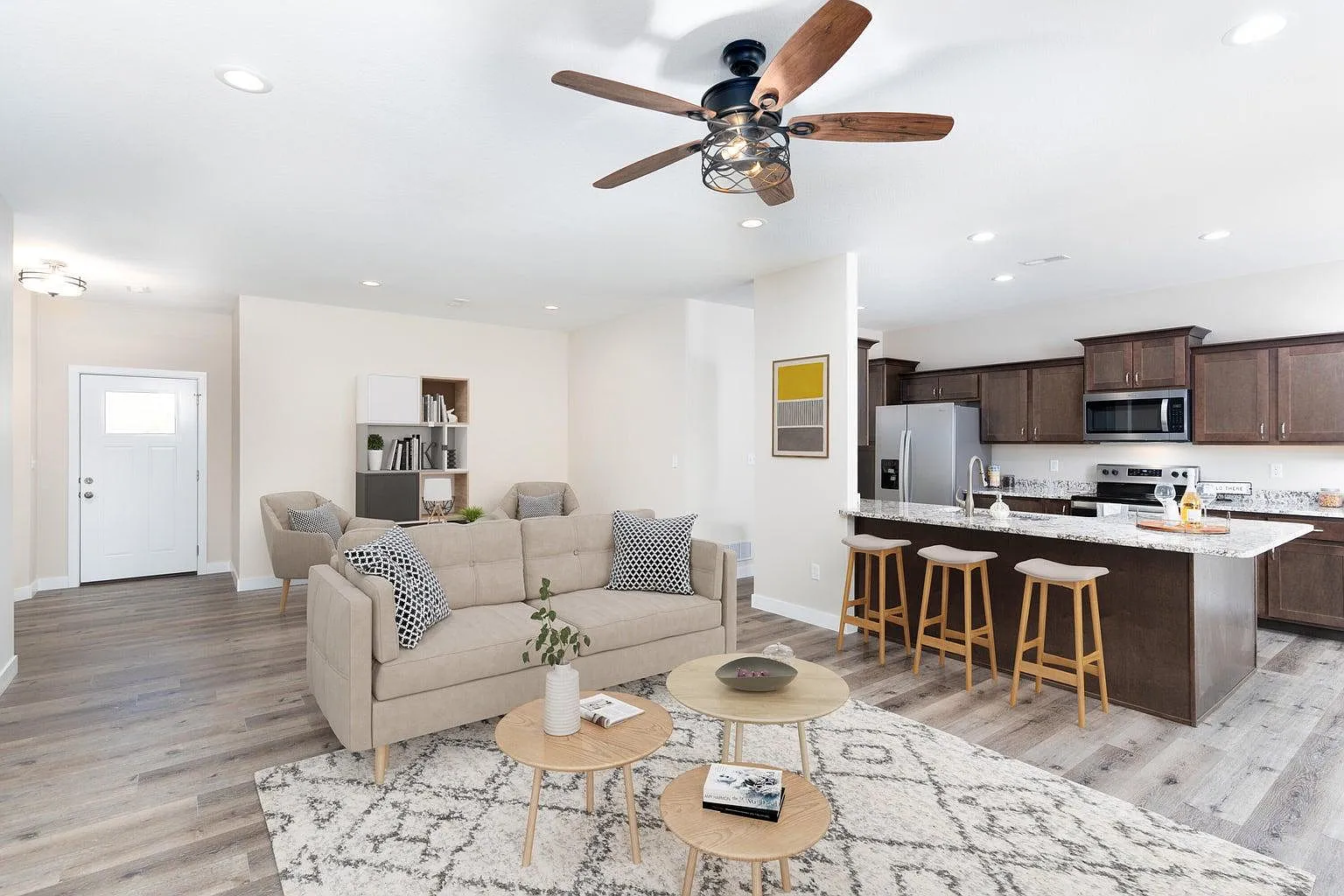 2 bed, 1400 sqft, $1,849 — Photo 3