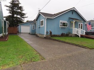 1845 Maple St, North Bend, OR 97459