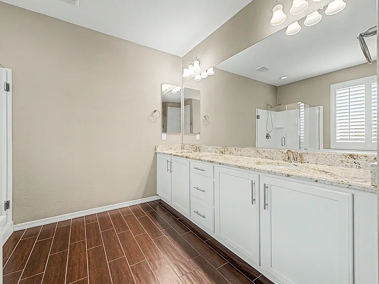 2539 W Rabjohn Rd — Photo 10