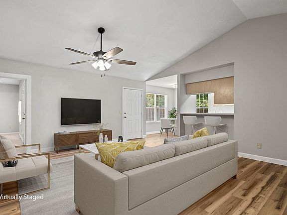 5th image of 166 Teresa Terrace