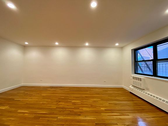 2nd image of 14945 Northern Blvd APT 5M