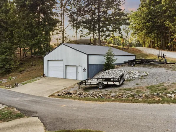 639 Spring Hill Dr #27, Eddyville, KY 42038