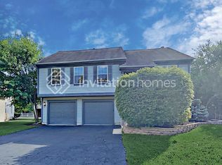 1120 Stonebridge Ct, Elgin, IL 60120