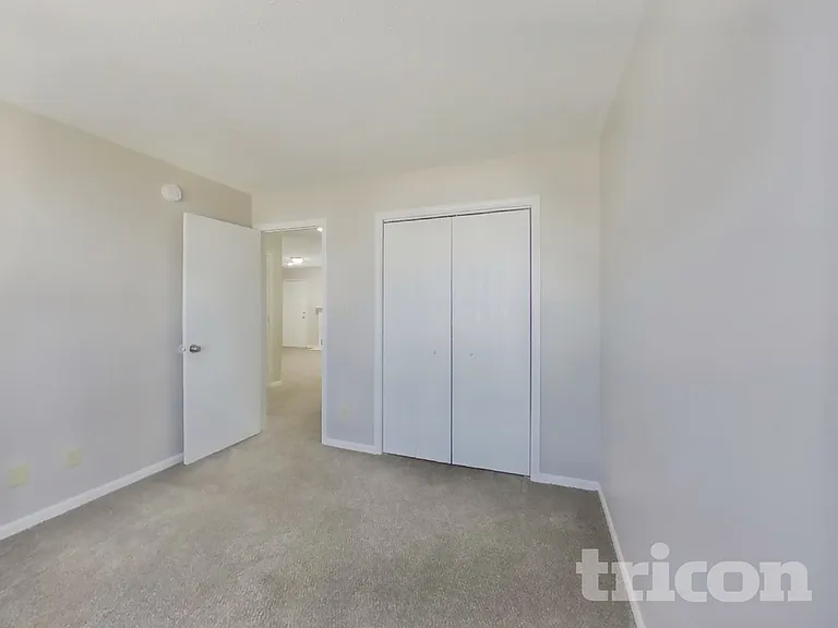 111 Silverberry Ct — Photo 10