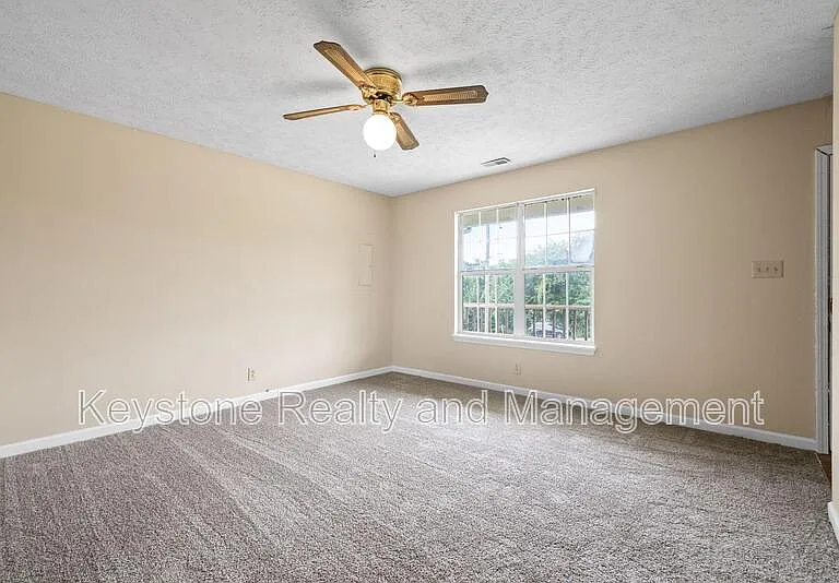 2080 Carneal Ln — Photo 4
