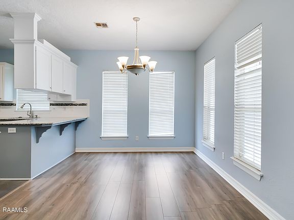 4th image of 105 Briar Green Dr