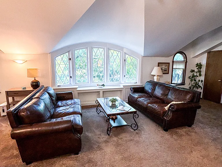 14 Hillspoint Rd — Photo 8