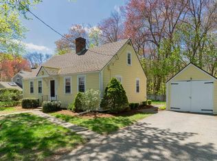 37 Downing St, Hingham, MA 02043