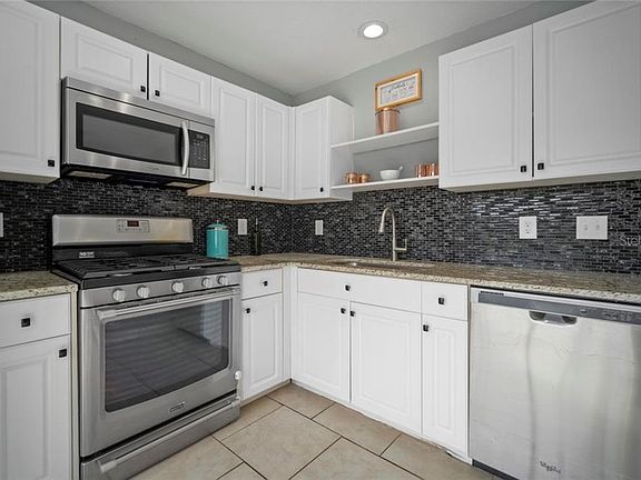 3rd image of 14934 Deer Meadow Dr