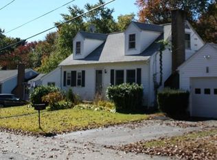 9 Claire Rd, Amesbury, MA 01913