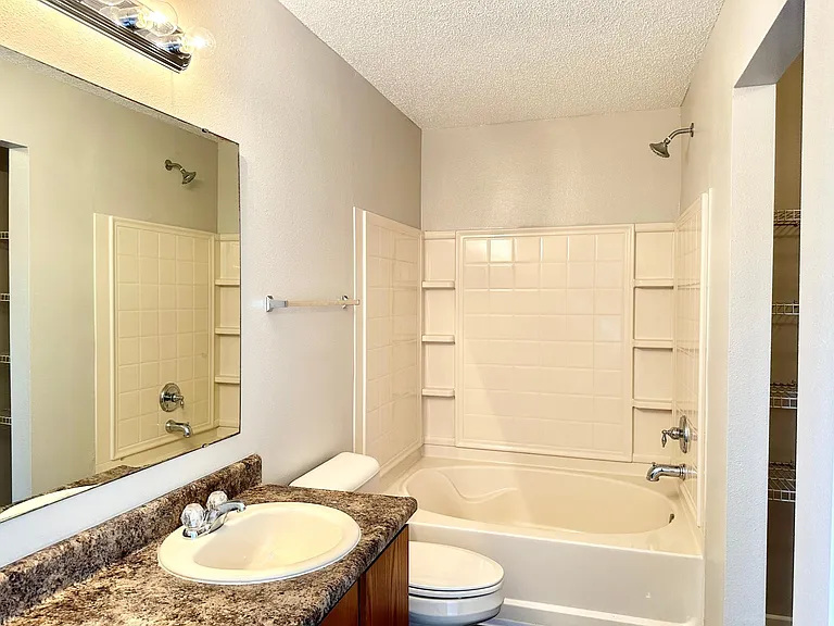 4202 Fletcher Dr — Photo 10