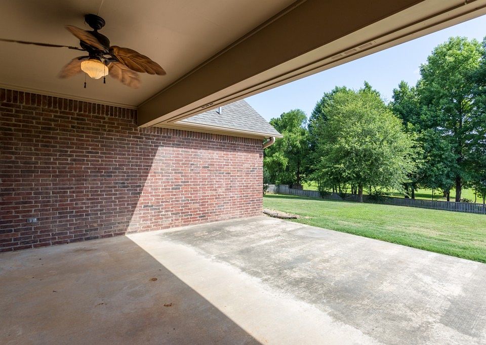 2nd image of 6211 Lost Creek Dr