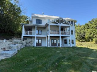28320 217th St, Le Claire, IA 52753