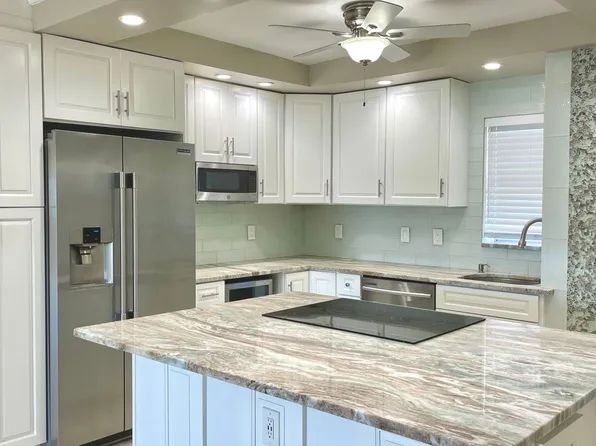 120 Lehane Ter APT 302, North Palm Beach, FL 33408