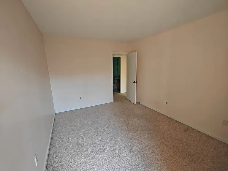 9523 Groundhog Dr — Photo 14