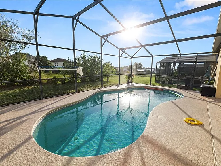 548 Old Bridge Cir — Photo 22