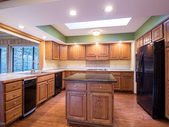 2nd image of 9545 Lismore Ln