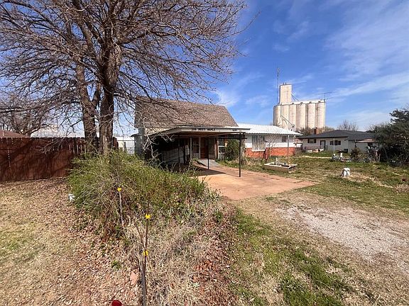 2nd image of 1243 Maple St