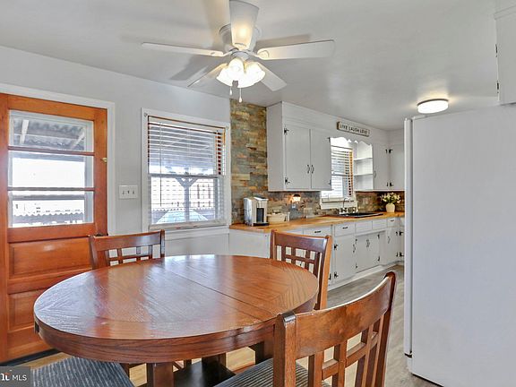 5th image of 19832 Bennie Dr