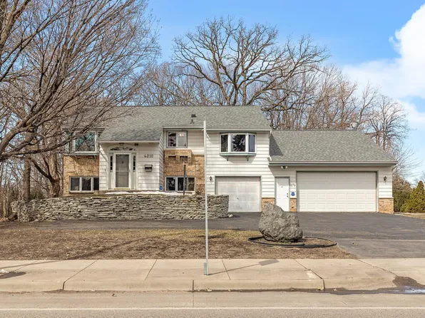 4210 Lake Dr, Robbinsdale, MN 55422