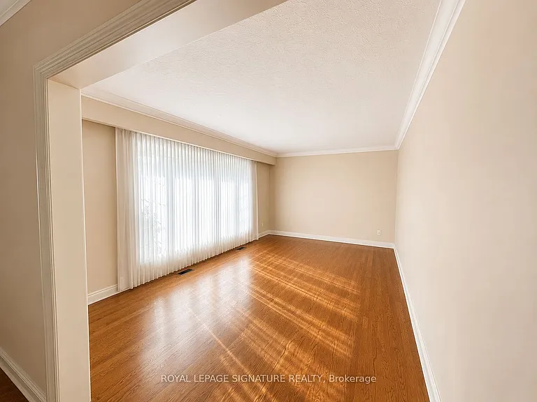 475 Fairlawn St #MAIN — Photo 3