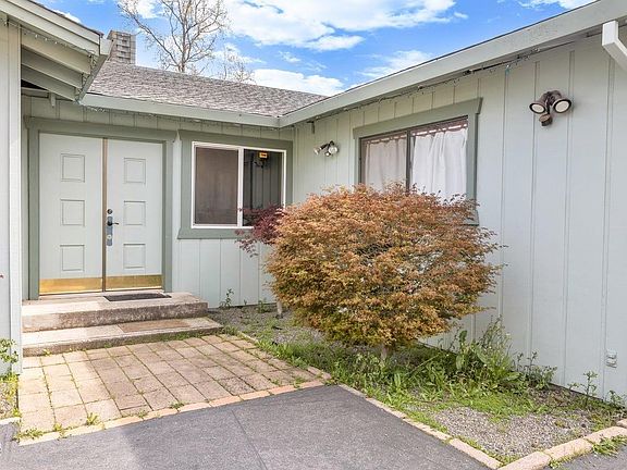 3rd image of 17350 Jeanese Dr